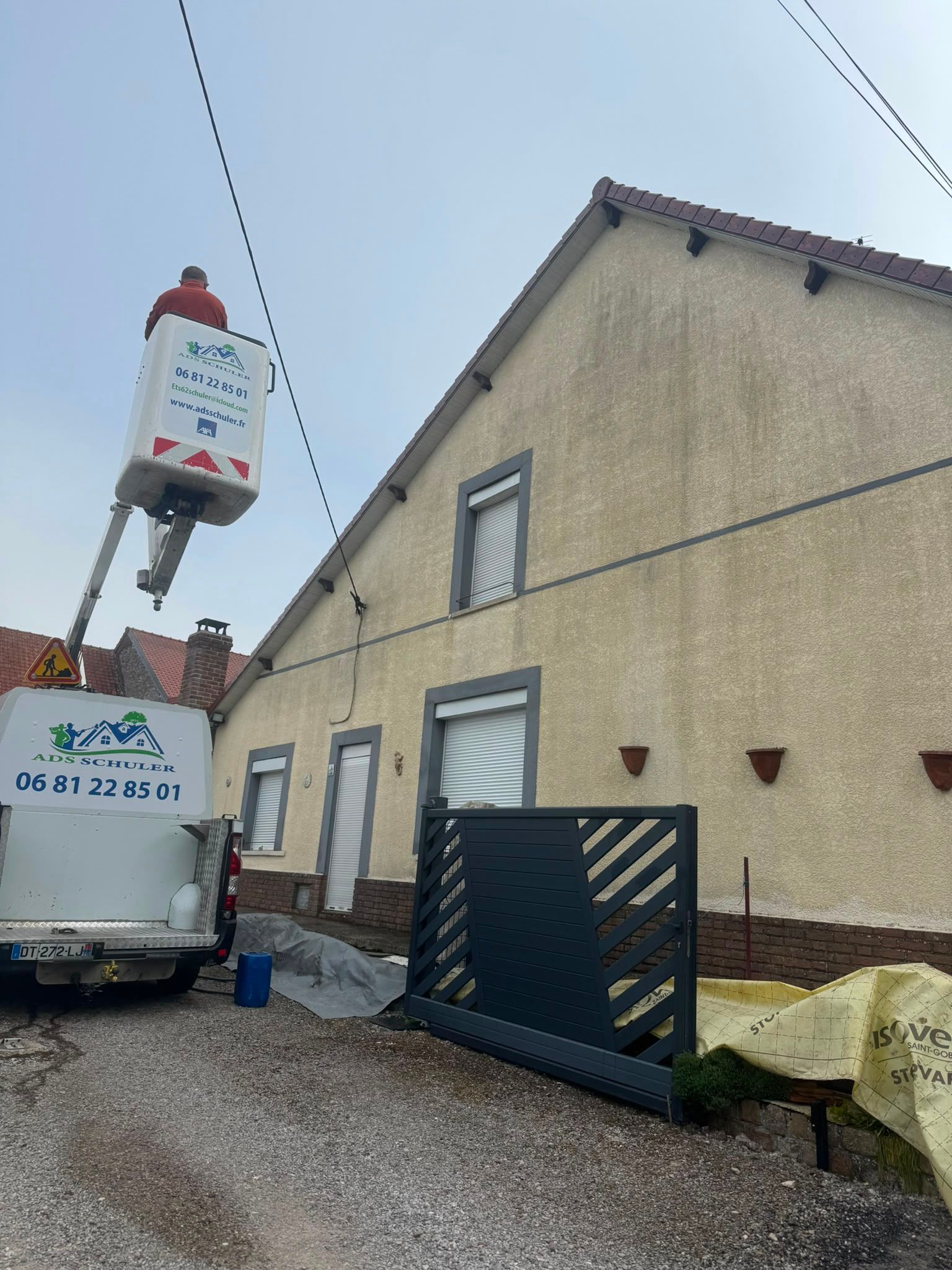 Nettoyage de façade et remplacement d'un portail
